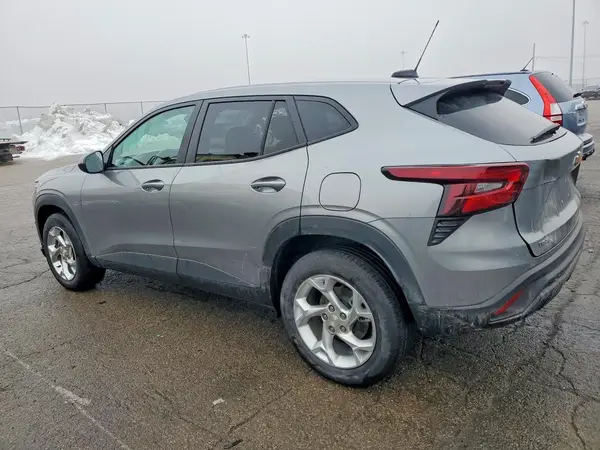 KL77LFE25RC058343 2024 CHEVROLET TRAX - Image 2