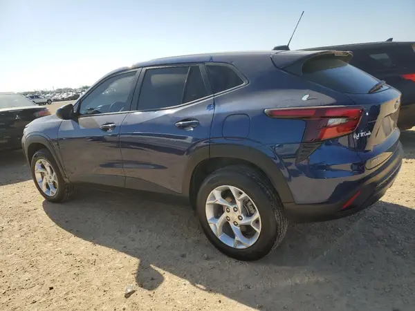 KL77LFE25RC073103 2024 CHEVROLET TRAX - Image 2