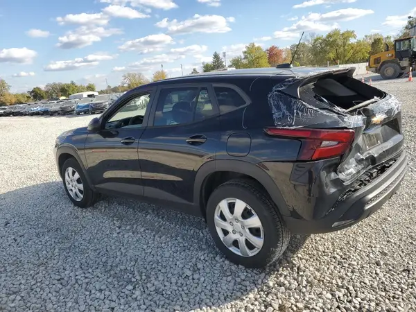 KL77LFE25RC075787 2024 CHEVROLET TRAX - Image 2