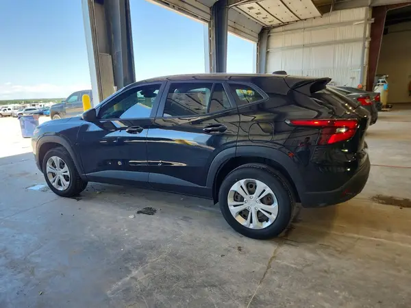KL77LFE25RC148687 2024 CHEVROLET TRAX - Image 2