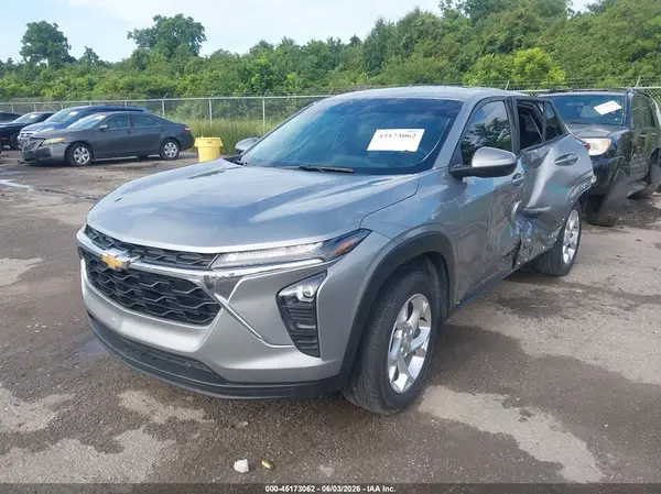 KL77LFE25RC160757 2024 CHEVROLET TRAX - Image 2