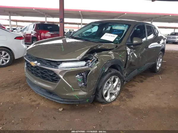 KL77LFE25RC168891 2024 CHEVROLET TRAX - Image 2
