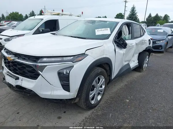 KL77LFE25RC172522 2024 CHEVROLET TRAX - Image 2