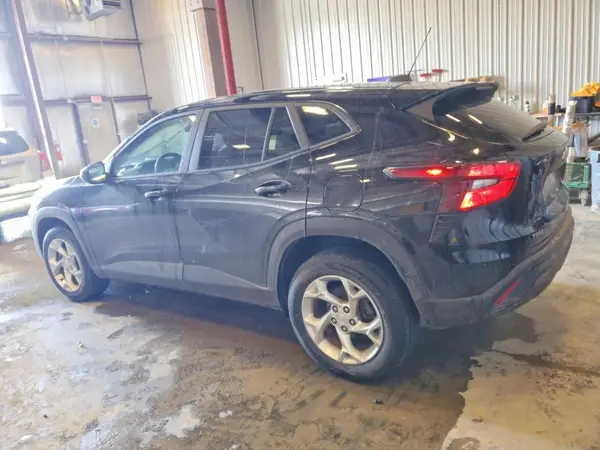 KL77LFE25RC177025 2024 CHEVROLET TRAX - Image 2