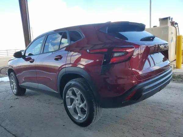 KL77LFE25RC195363 2024 CHEVROLET TRAX - Image 2