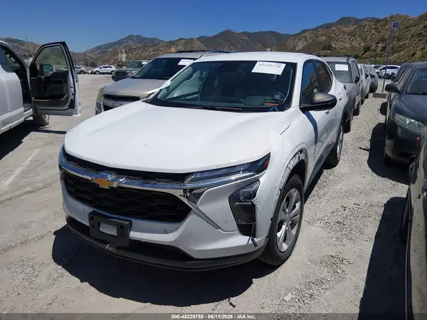 KL77LFE25RC204952 2024 CHEVROLET TRAX - Image 2