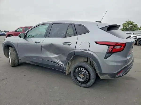 KL77LFE25RC214252 2024 CHEVROLET TRAX - Image 2