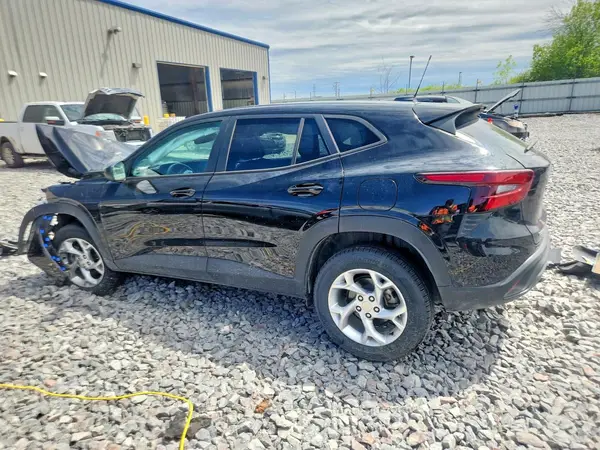 KL77LFE25RC231780 2024 CHEVROLET TRAX - Image 2
