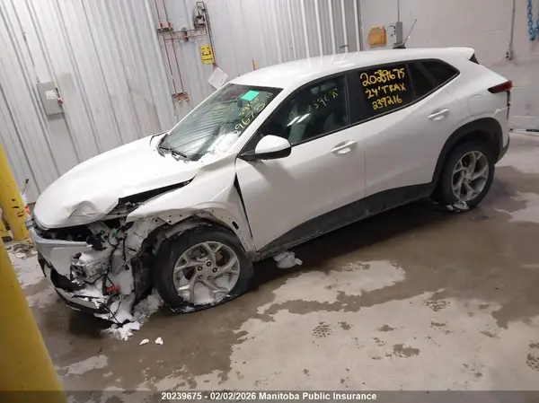 KL77LFE25RC239216 2024 CHEVROLET TRAX - Image 2