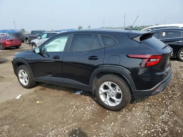 KL77LFE25RC243184 2024 CHEVROLET TRAX - Image 2