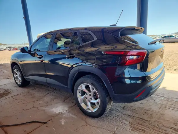 KL77LFE26RC012293 2024 CHEVROLET TRAX - Image 2