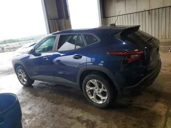 KL77LFE26RC014867 2024 CHEVROLET TRAX - Image 2