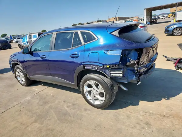 KL77LFE26RC029286 2024 CHEVROLET TRAX - Image 2