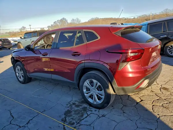 KL77LFE26RC051062 2024 CHEVROLET TRAX - Image 2