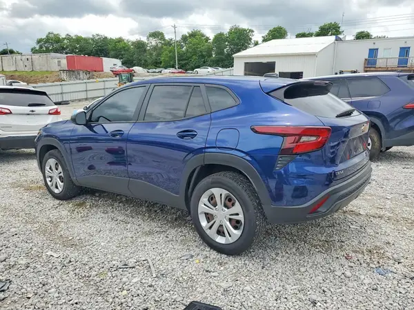 KL77LFE26RC058688 2024 CHEVROLET TRAX - Image 2
