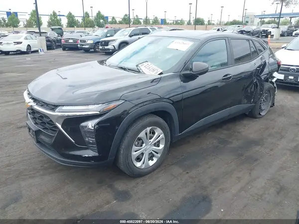 KL77LFE26RC076141 2024 CHEVROLET TRAX - Image 2