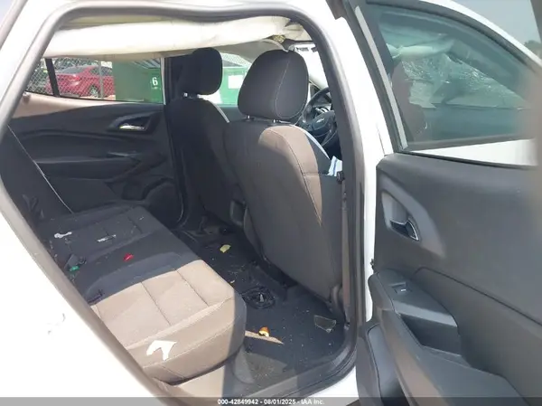 KL77LFE26RC100521 2024 CHEVROLET TRAX - Image 3