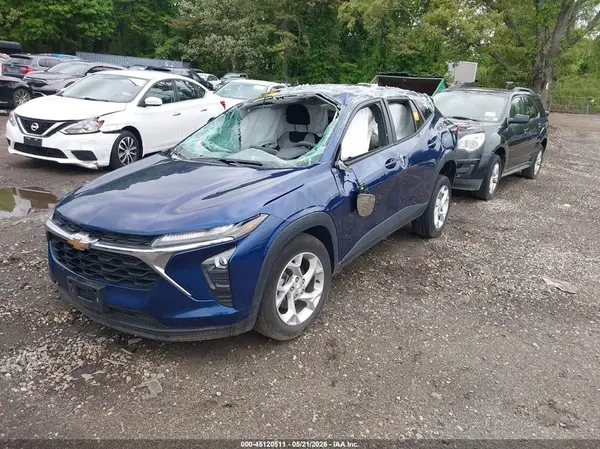 KL77LFE26RC110319 2024 CHEVROLET TRAX - Image 2