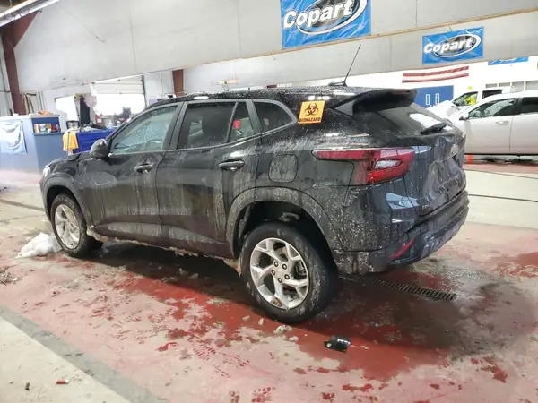 KL77LFE26RC128383 2024 CHEVROLET TRAX - Image 2