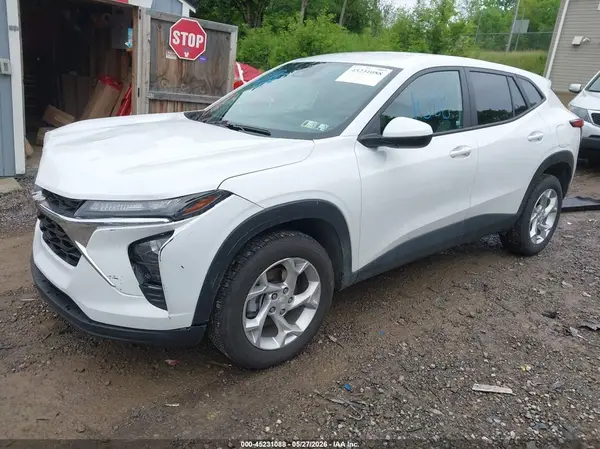 KL77LFE26RC129615 2024 CHEVROLET TRAX - Image 2