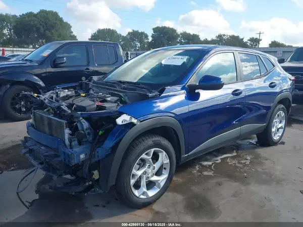 KL77LFE26RC132823 2024 CHEVROLET TRAX - Image 2