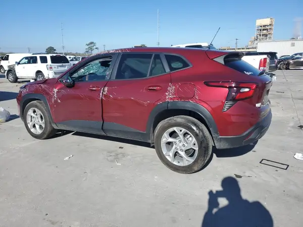 KL77LFE26RC140503 2024 CHEVROLET TRAX - Image 2