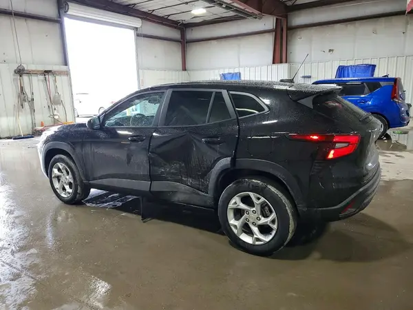 KL77LFE26RC174795 2024 CHEVROLET TRAX - Image 2