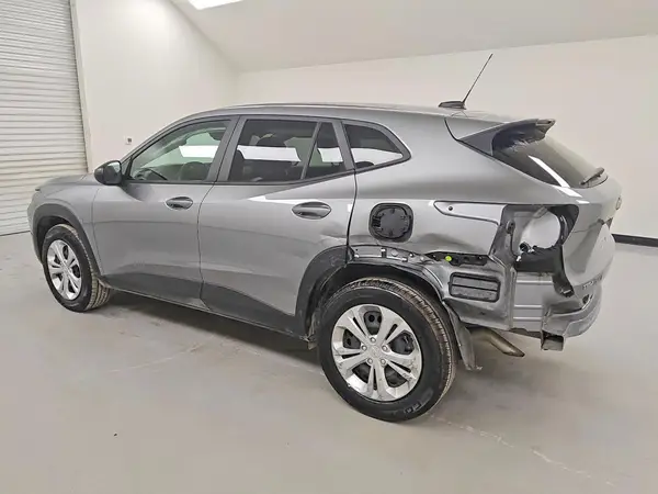 KL77LFE26RC212378 2024 CHEVROLET TRAX - Image 2