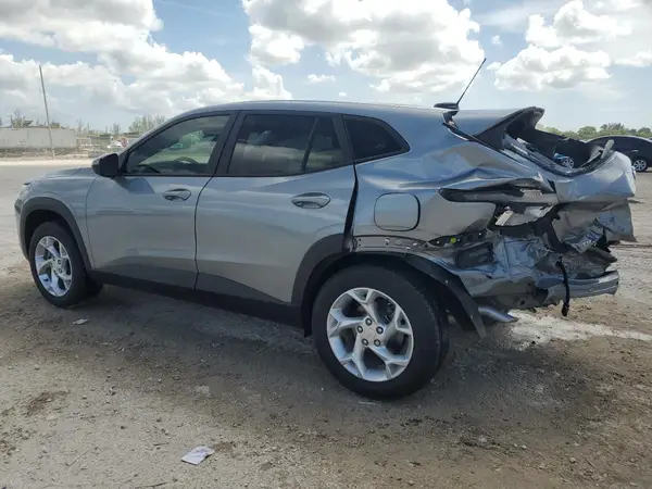 KL77LFE26RC221324 2024 CHEVROLET TRAX - Image 2