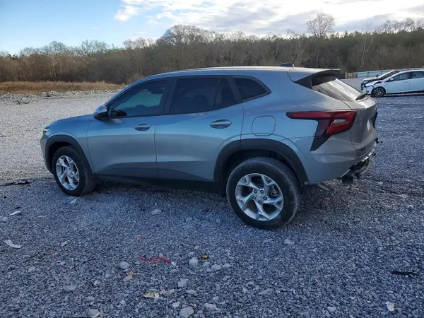 KL77LFE26RC232386 2024 CHEVROLET TRAX - Image 2