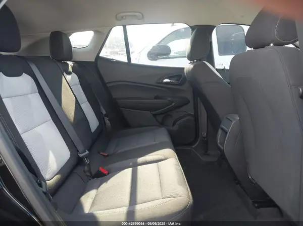 KL77LFE26RC242741 2024 CHEVROLET TRAX - Image 8
