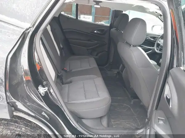 KL77LFE26SC104512 2025 CHEVROLET TRAX - Image 8