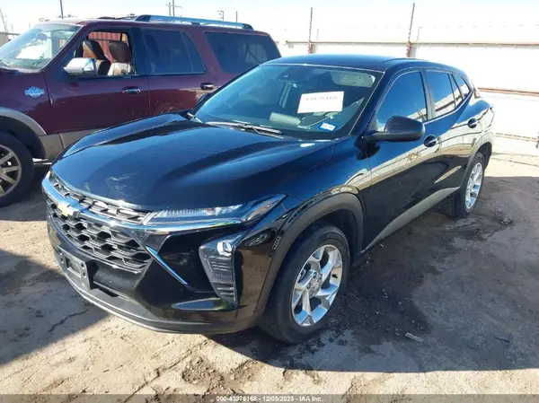 KL77LFE27RC002095 2024 CHEVROLET TRAX - Image 2