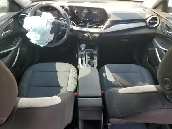 KL77LFE27RC090114 2024 CHEVROLET TRAX - Image 8