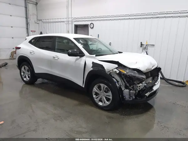 KL77LFE27RC092171 2024 CHEVROLET TRAX - Image 1