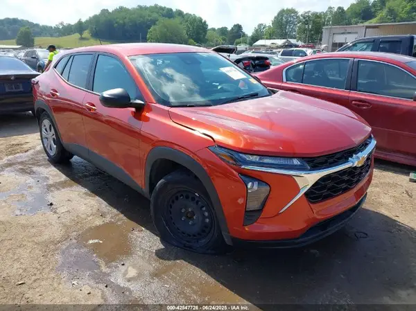 KL77LFE27RC097872 2024 CHEVROLET TRAX - Image 1
