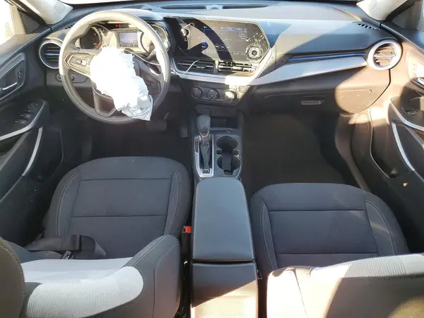 KL77LFE27RC120664 2024 CHEVROLET TRAX - Image 8