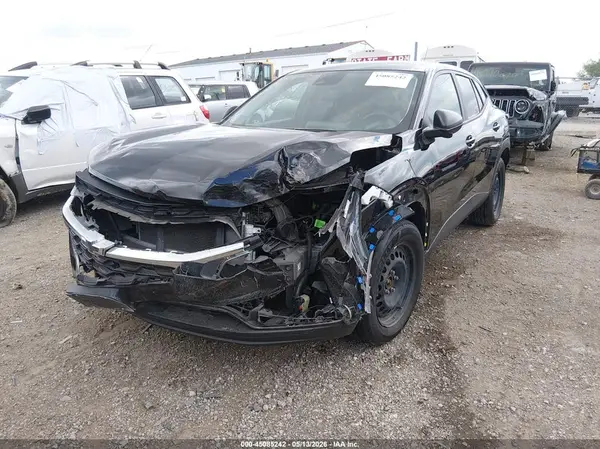 KL77LFE27RC121409 2024 CHEVROLET TRAX - Image 2