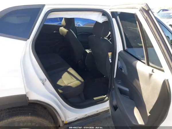 KL77LFE27RC135990 2024 CHEVROLET TRAX - Image 8