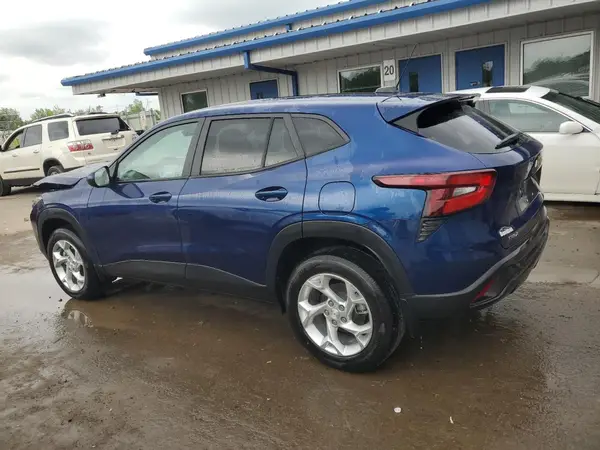 KL77LFE27RC160405 2024 CHEVROLET TRAX - Image 2