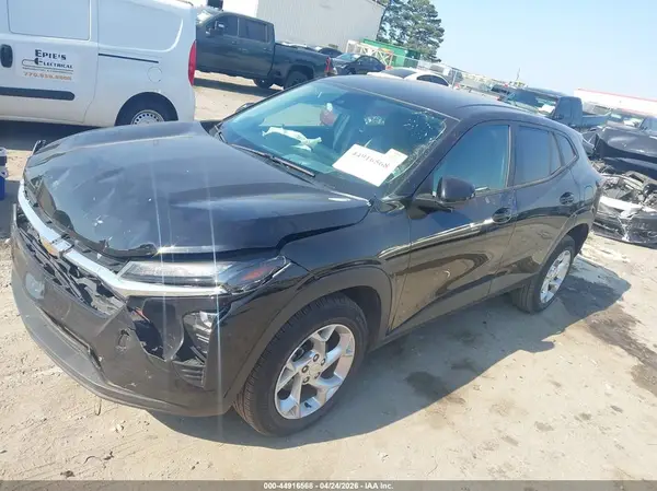 KL77LFE27RC176703 2024 CHEVROLET TRAX - Image 2