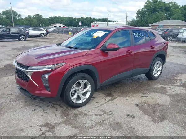 KL77LFE27RC192545 2024 CHEVROLET TRAX - Image 2