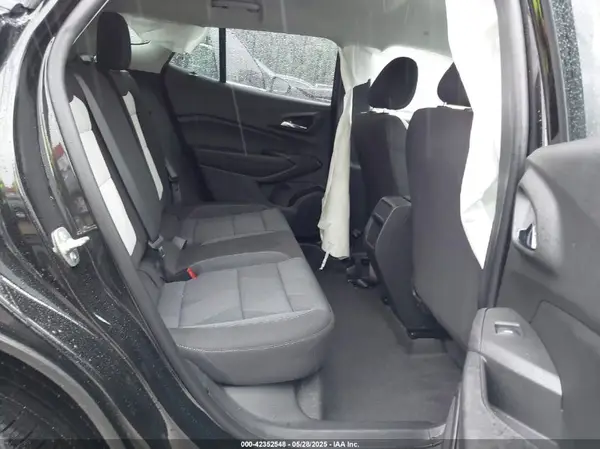 KL77LFE27RC208274 2024 CHEVROLET TRAX - Image 8