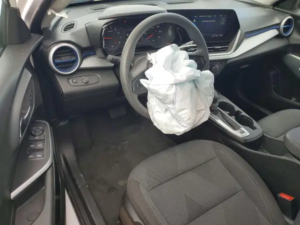 KL77LFE27RC246247 2024 CHEVROLET TRAX - Image 8