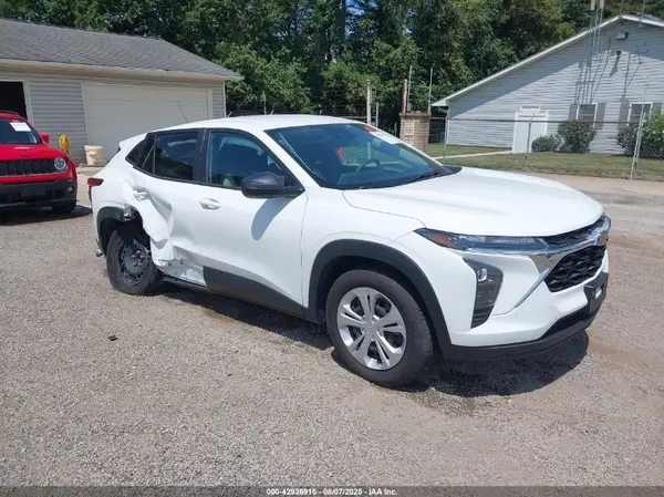 KL77LFE28RC010383 2024 CHEVROLET TRAX - Image 1