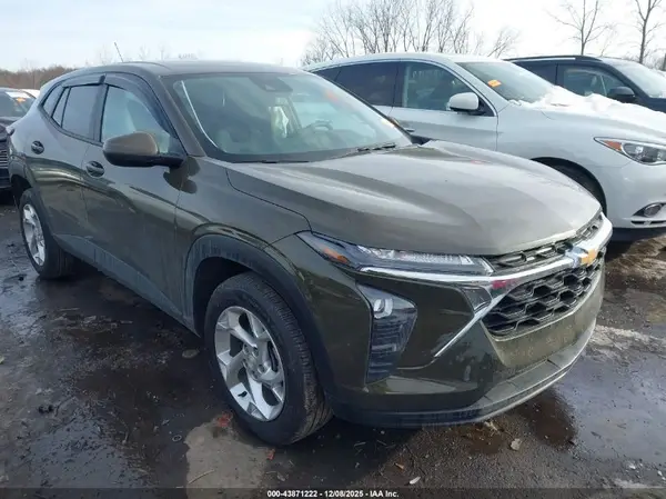 KL77LFE28RC035817 2024 CHEVROLET TRAX - Image 1
