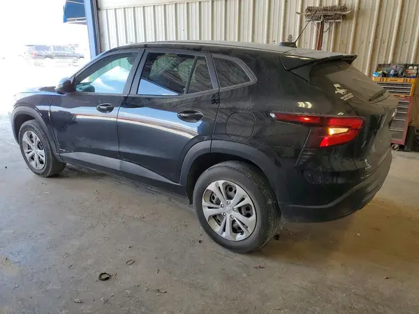 KL77LFE28RC067599 2024 CHEVROLET TRAX - Image 2