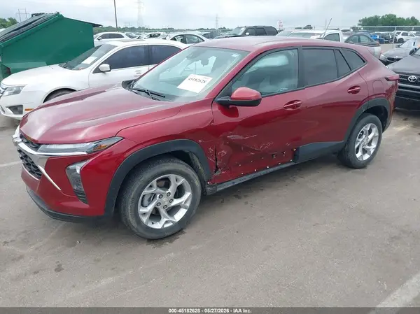 KL77LFE28RC087920 2024 CHEVROLET TRAX - Image 2