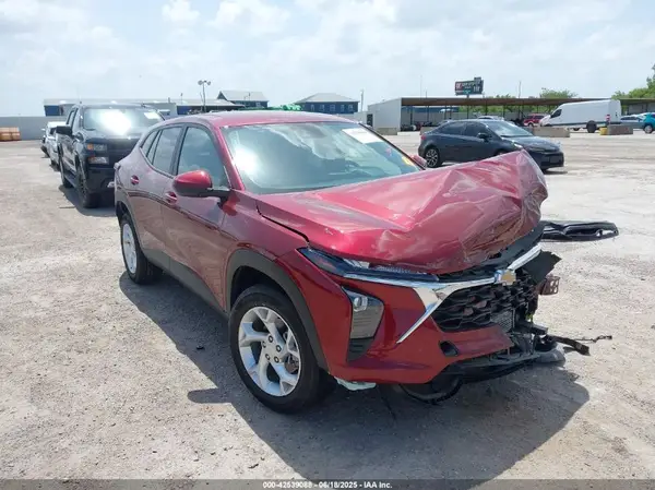 KL77LFE28RC130605 2024 CHEVROLET TRAX - Image 1