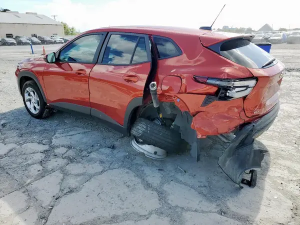 KL77LFE28RC165399 2024 CHEVROLET TRAX - Image 2